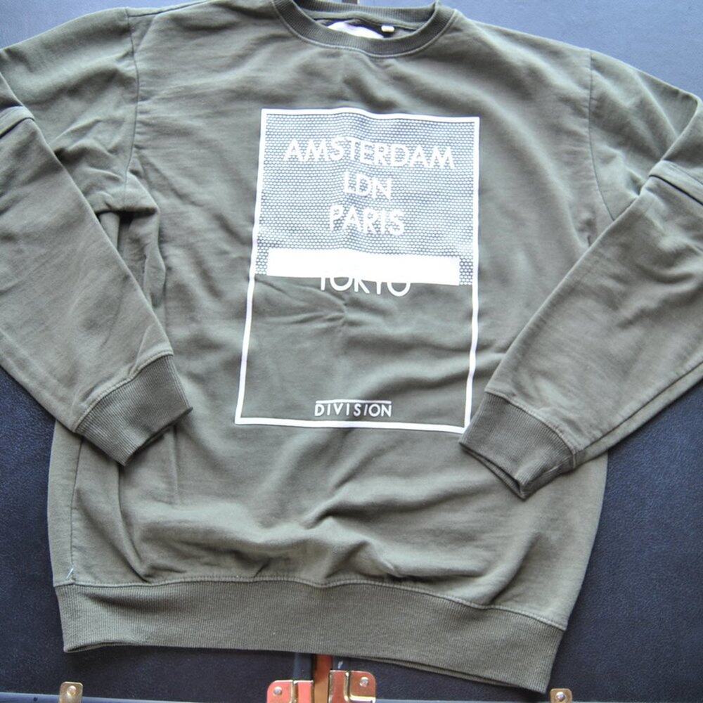 Soul Star Amsterdam London Tokyo Paris Green Pullover Crewneck Sweater Medium